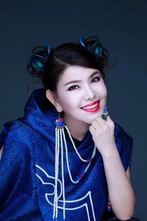 乌兰图雅什么水平探索乌兰图雅的比多深艺术世界