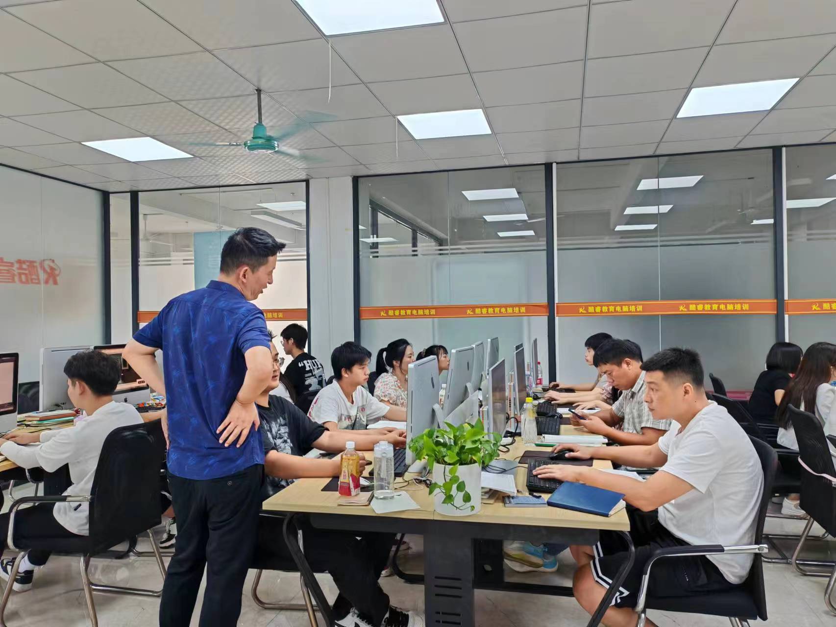 一对一视频聊天听你指挥探索恋夜全部视频的魅力世界-第2张图片