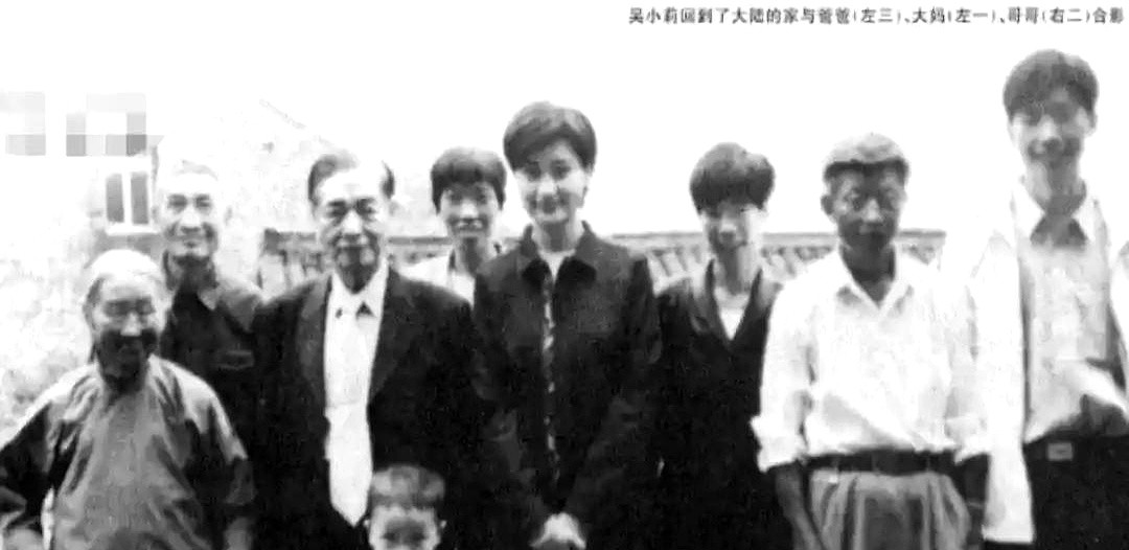 小莉的惊险之旅，一次刺激的暴露经历