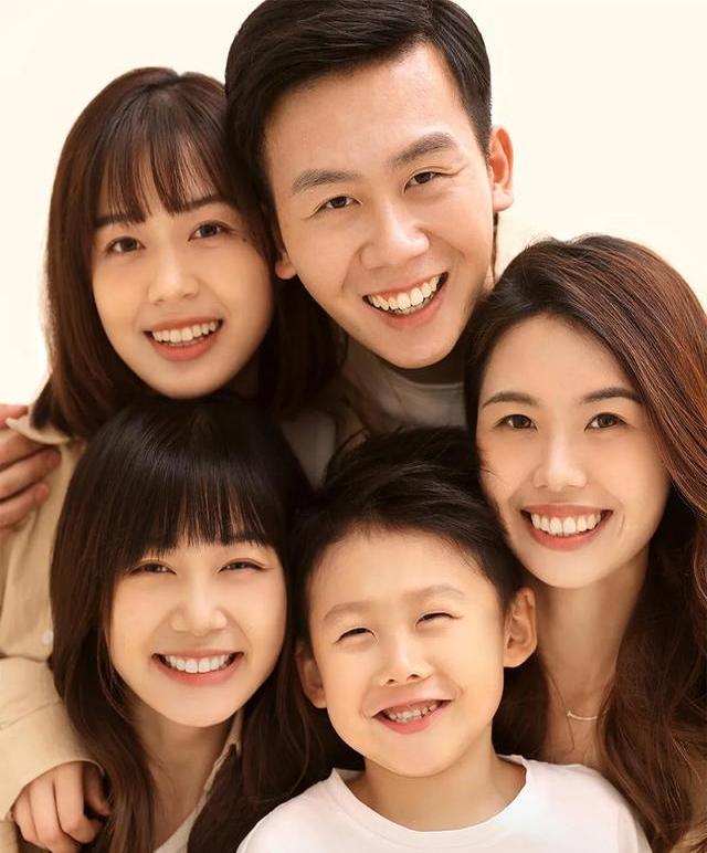 一家三代同堂的姥姥-第2张图片