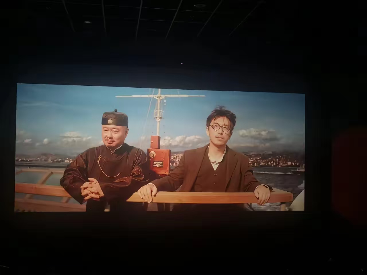 扶着岳从后面挺进电影中文字幕岳的背后之旅，扶着前行，共同挺进-第2张图片