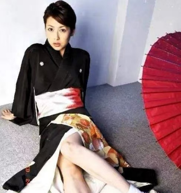 日本公与丰满媳的美丽传说-第2张图片