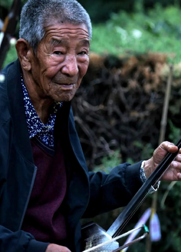 七旬老人太大太粗七旬老人，健康与活力的象征