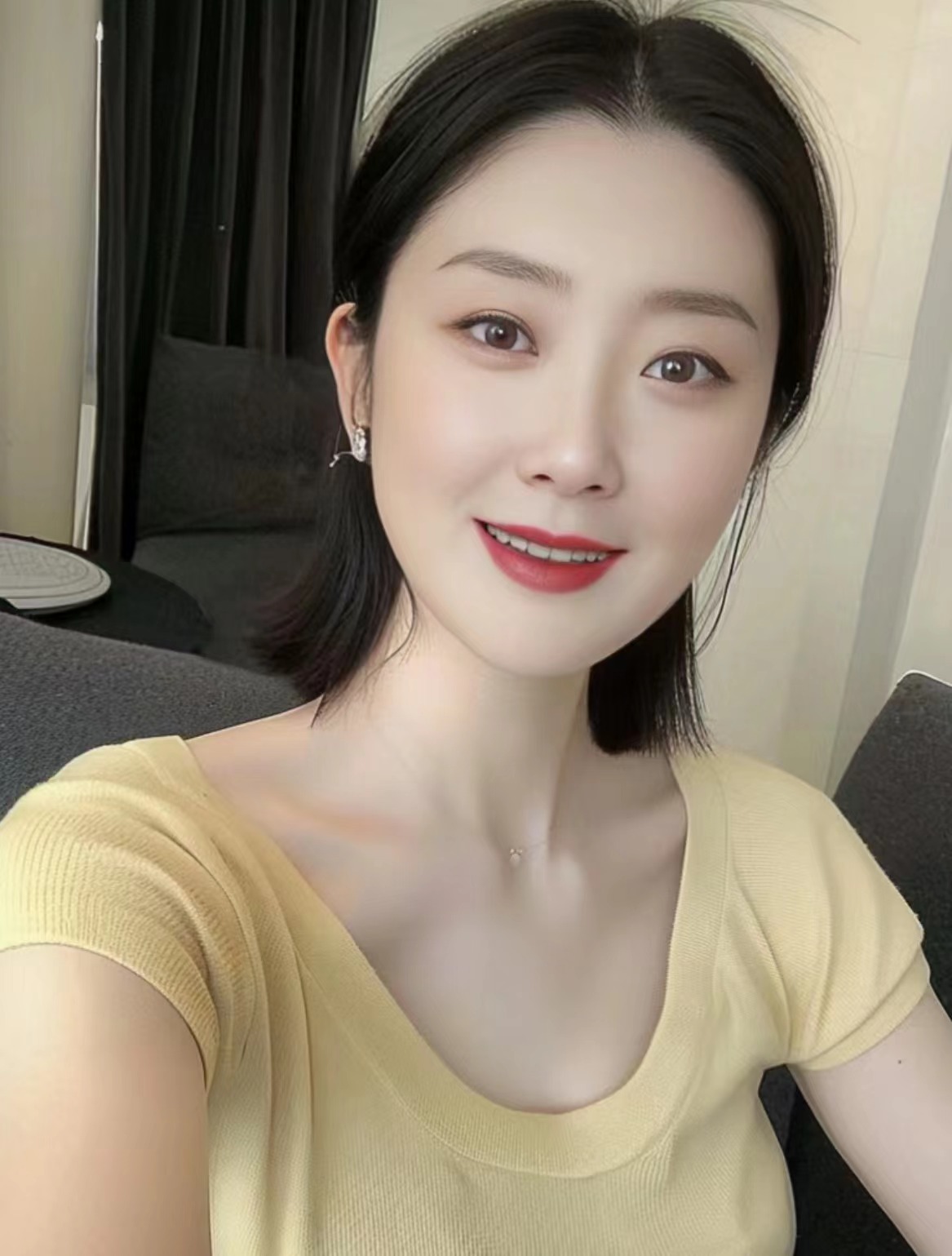 引诱我的巨乳女邻居