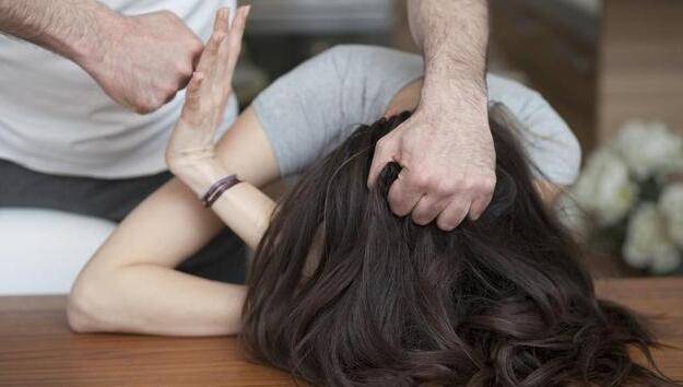 警惕网络传播的暴力视频——关于男人猛桶女人45分钟视频的深度解析