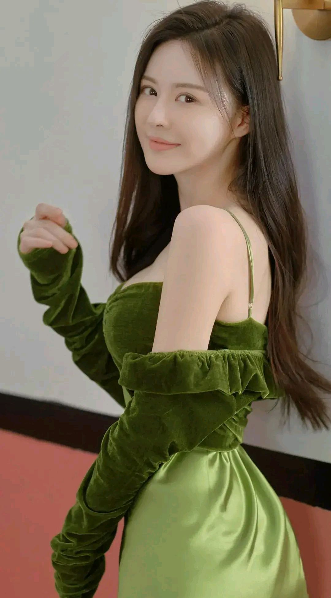 风韵诱人的岳欲仙欲死的图片风韵诱人——岳欲仙欲死的图片之美-第2张图片