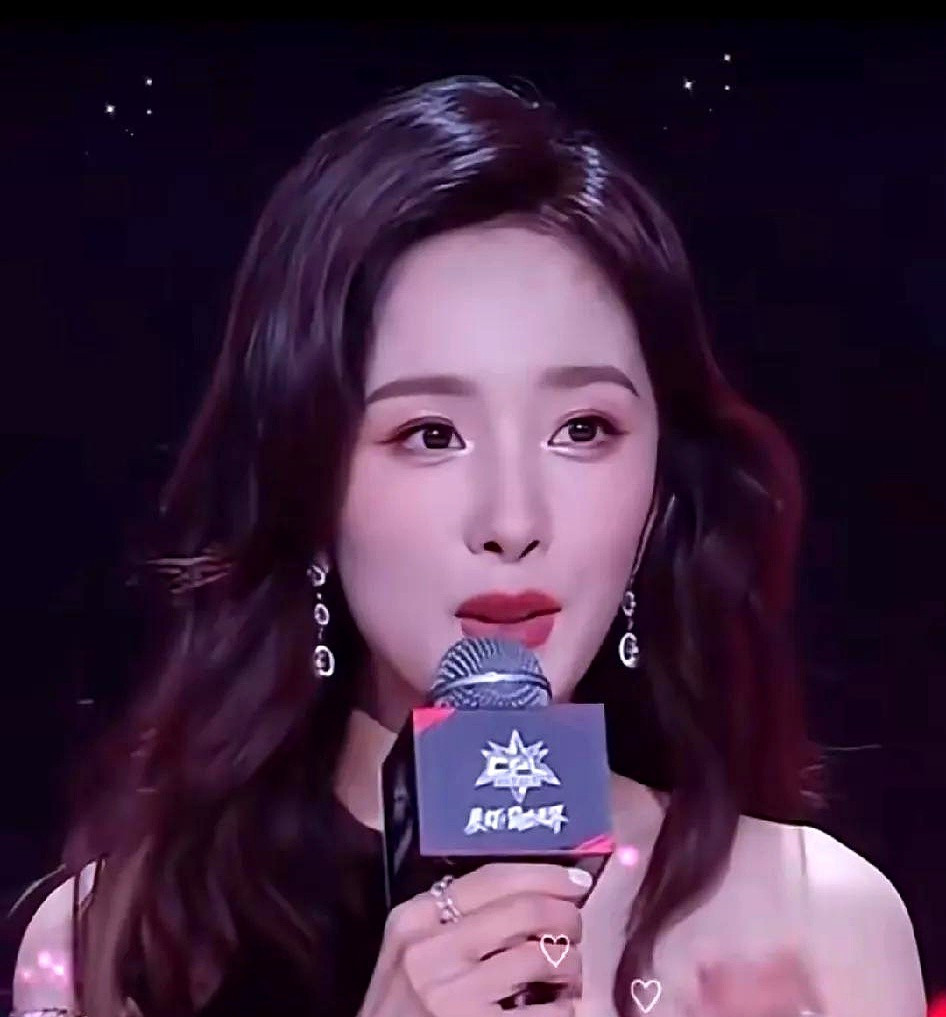 杨幂遭非礼视频在线观看杨幂遭遇非礼视频事件，揭露真相与维护权益-第2张图片