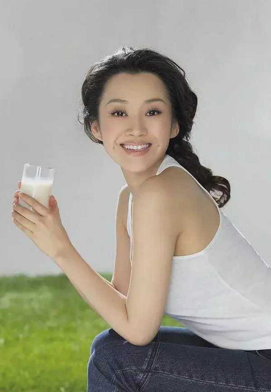 许晴被咬下头部的传闻，真相究竟如何？-第1张图片