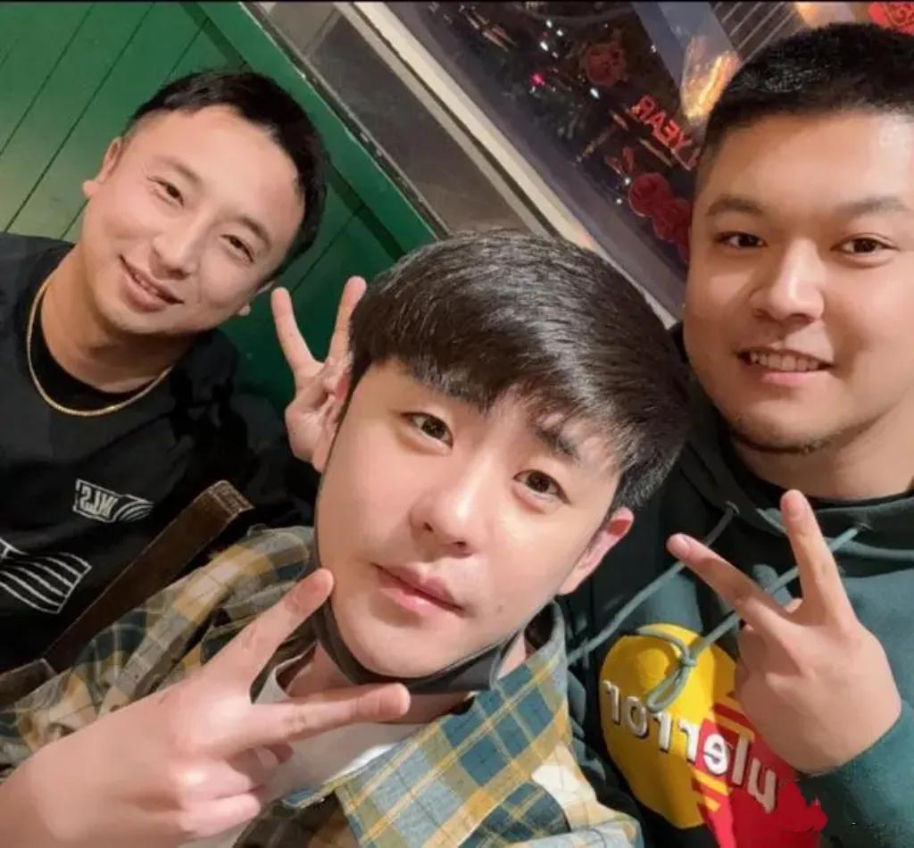 我的男朋友与他的兄弟，一种复杂的社交关系