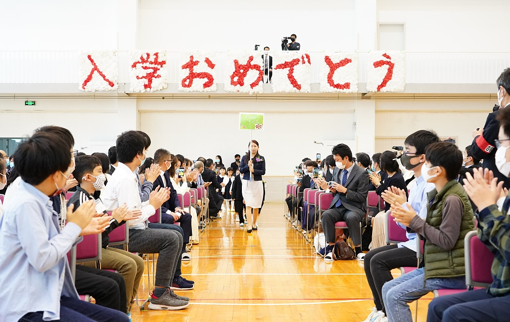 日本学生与老师的互动与教育-第2张图片