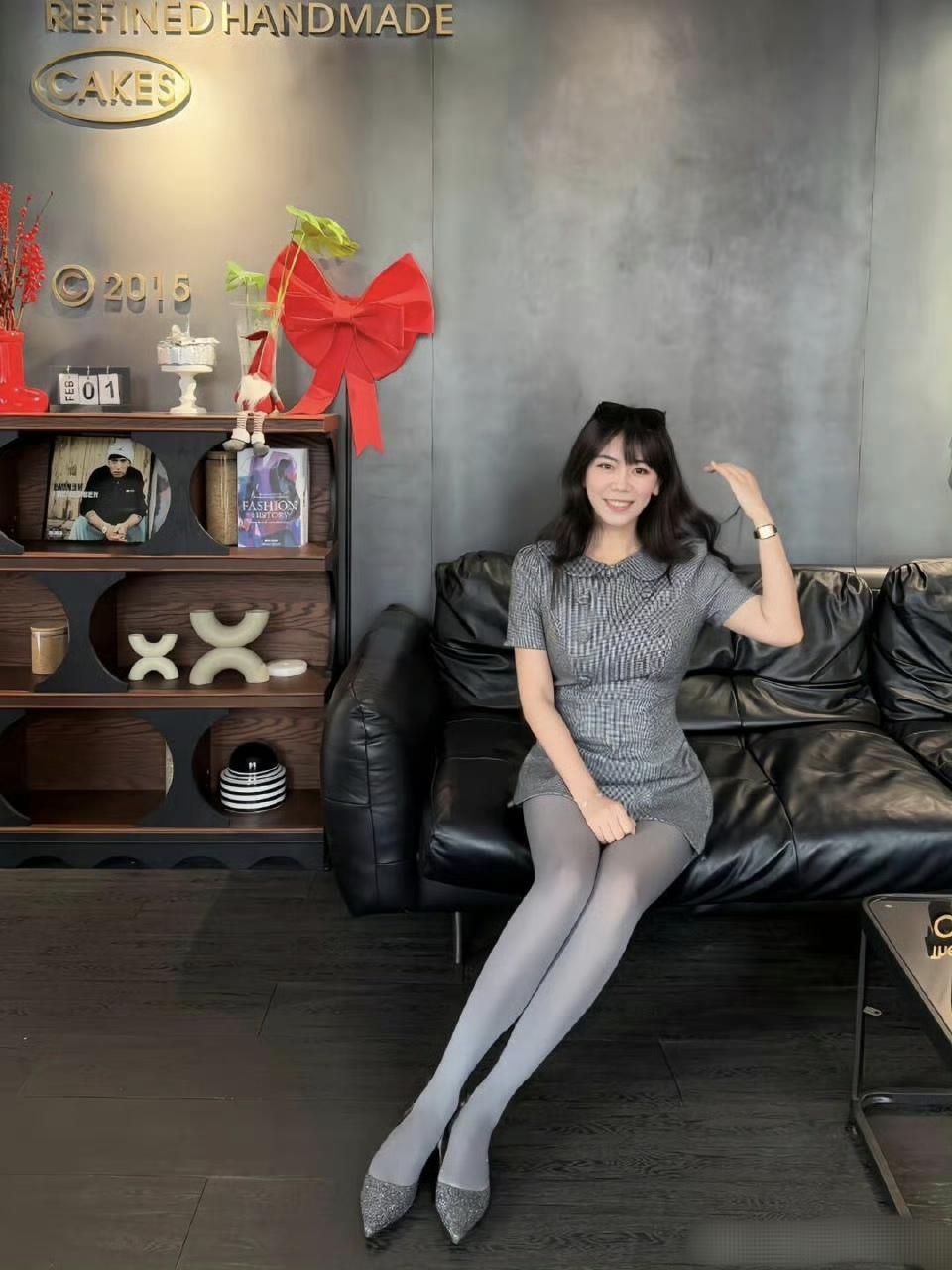 丝袜小说探索丝袜小说背后的魅力与深度-第3张图片