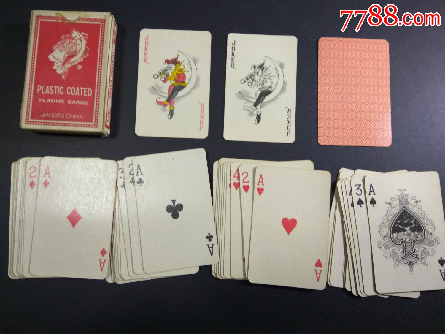 双人床上打扑克教程双人床上打扑克教程，轻松掌握，乐趣无限-第1张图片