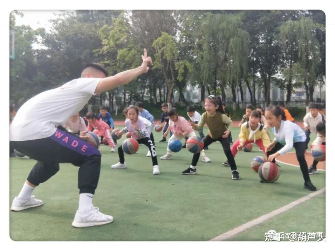 体育课没带罩子让捏了一节课游戏介绍体育课上的意外体验-第3张图片