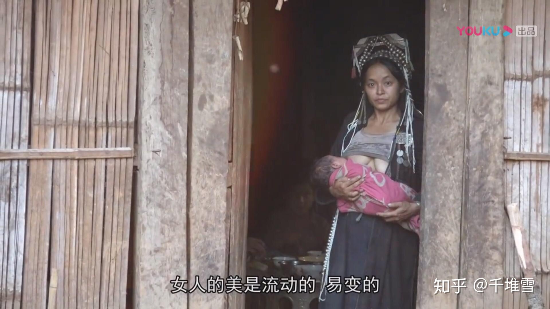 关于女同学裸露双乳供男生食用的行为探讨-第3张图片