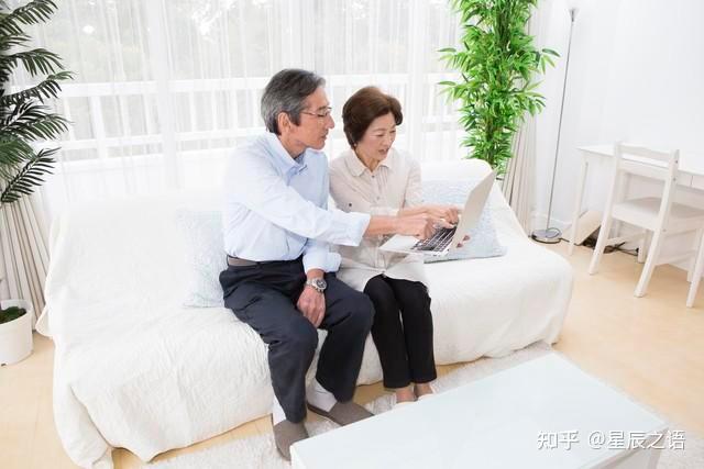 美满天伦家庭交响曲1美满天伦家庭交响曲，幸福的旋律与生活的交响