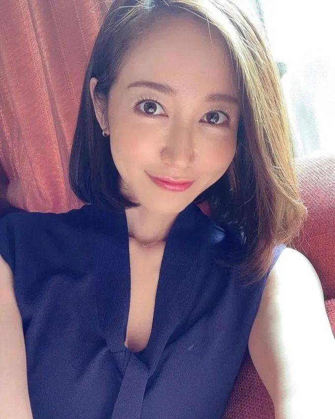 探索亚洲熟龄女性的魅力——新五十路熟妇的独特风情