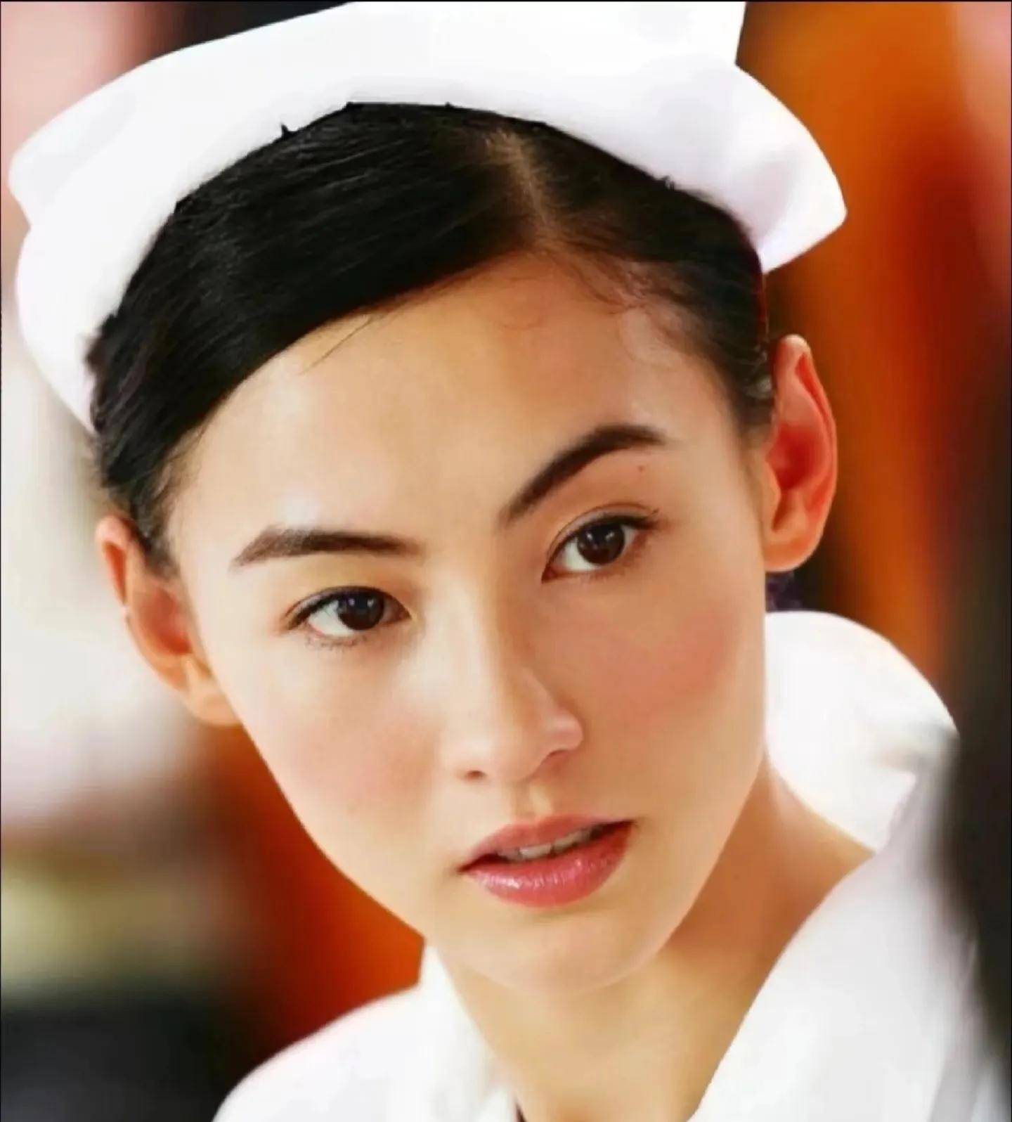 张柏芝 受伤张柏芝被虐照片背后的故事与真相