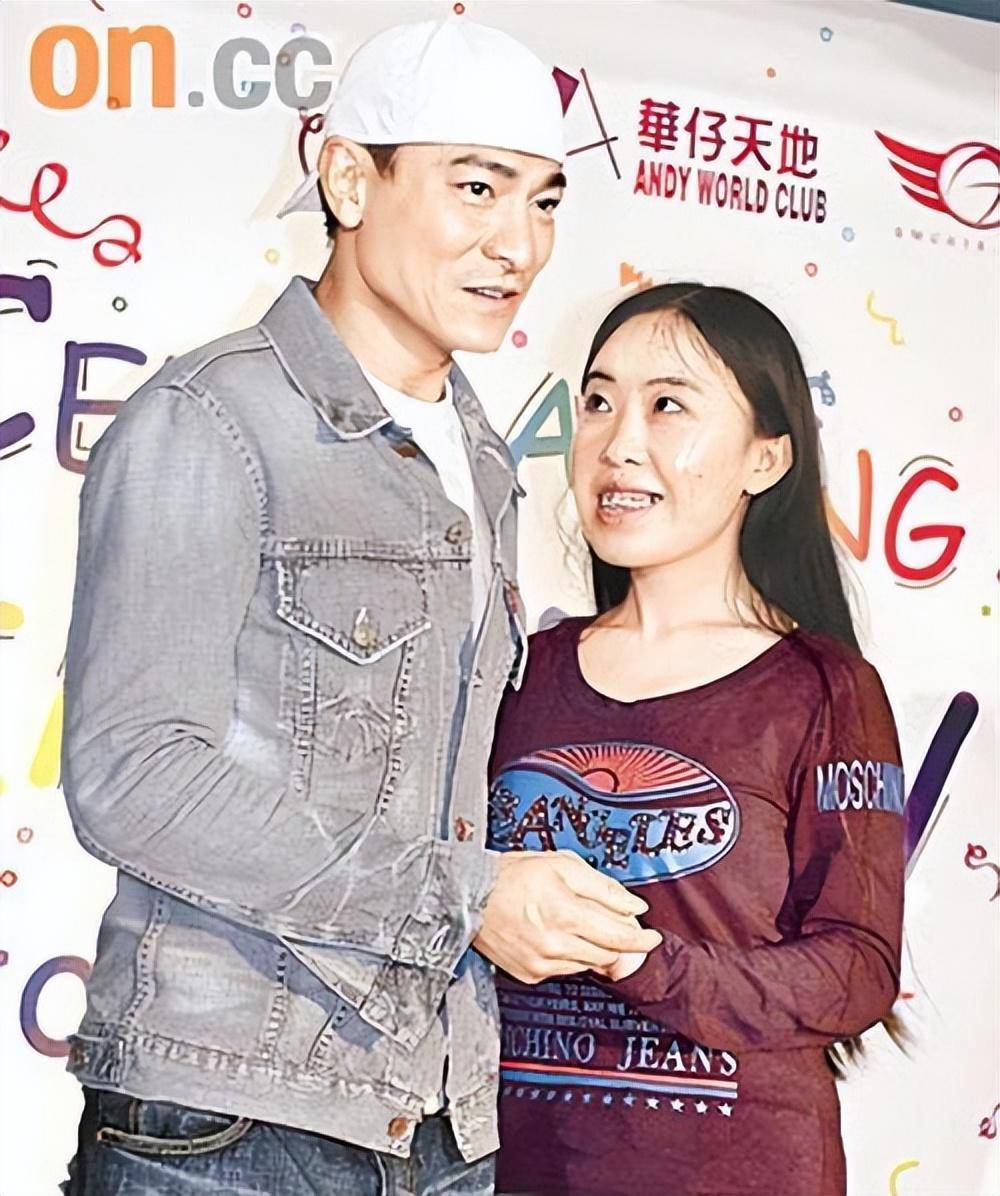 果冻传媒杨丽娟在线播放高清无删减果冻传媒杨丽娟在线播放——探索现代传媒与网络直播的魅力-第1张图片