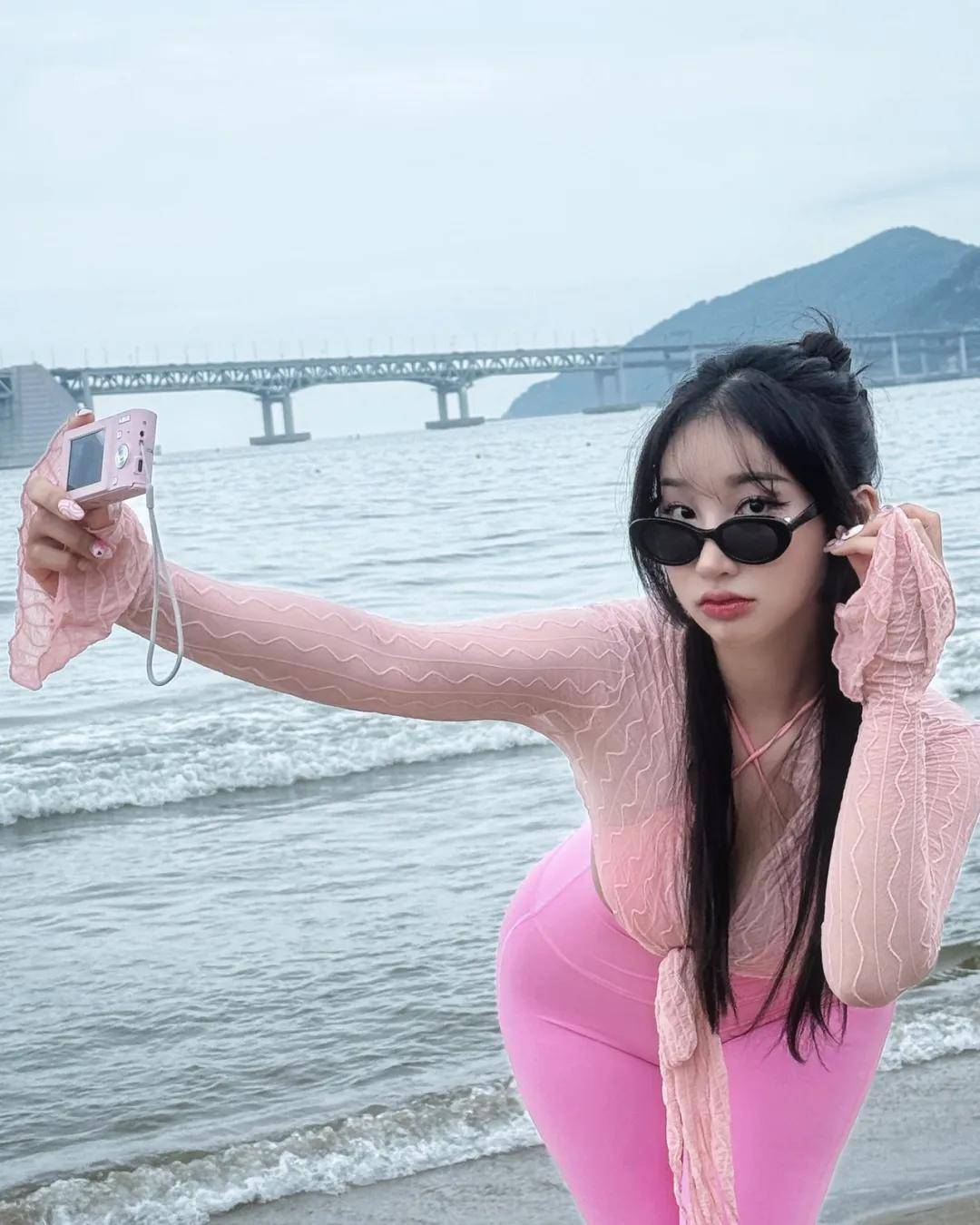 探索日本水蜜桃般的身体之美——乳房的魅力-第2张图片
