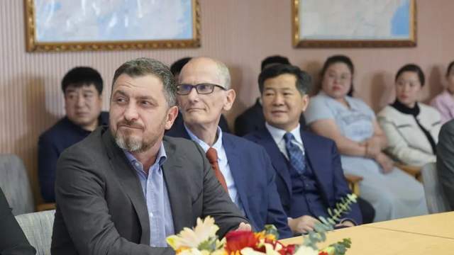 梁衍照医生，医者仁心，不可替代-第3张图片