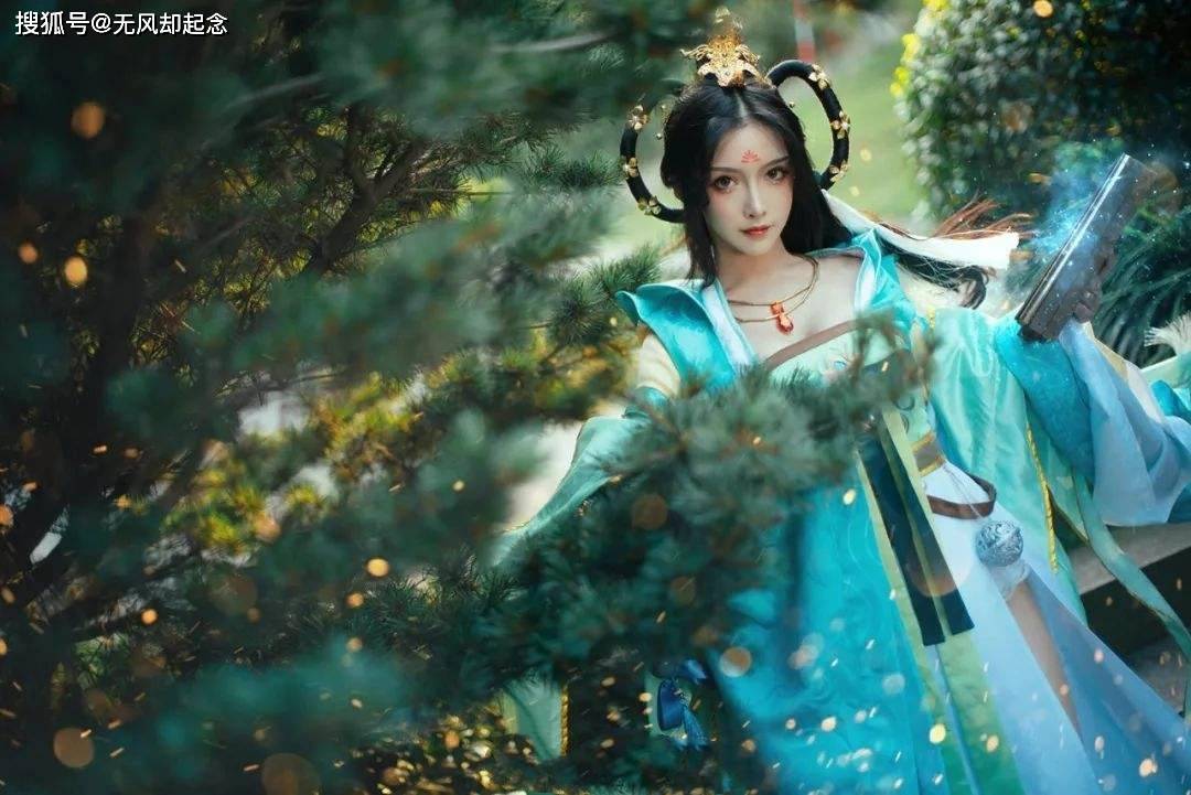 上官婉儿用笔X自己上官婉儿，笔下的自我探索-第2张图片