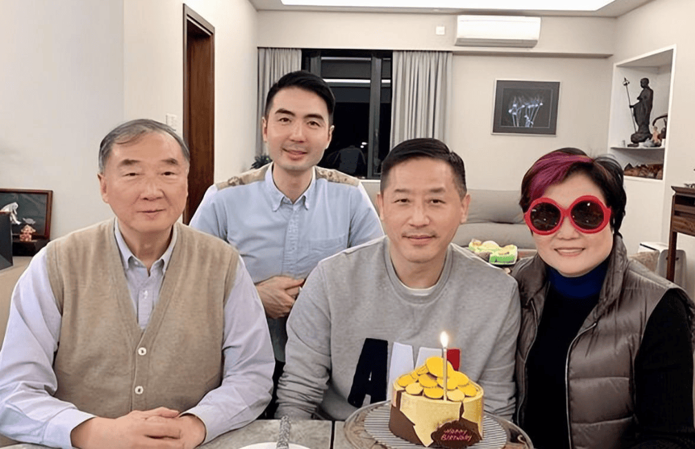 1999陈淑芬陈淑芬的私密困扰，两腿间的痒意难耐-第1张图片