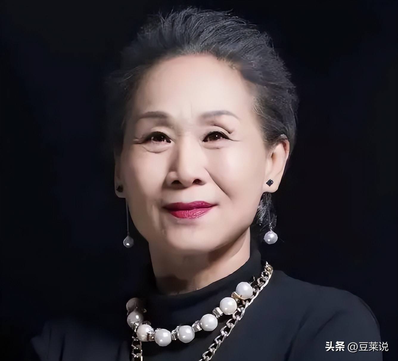 欧美肥老太WBWBWBB欧美肥老太的魅力与独特风情——WBWBWBB的探索之旅-第1张图片
