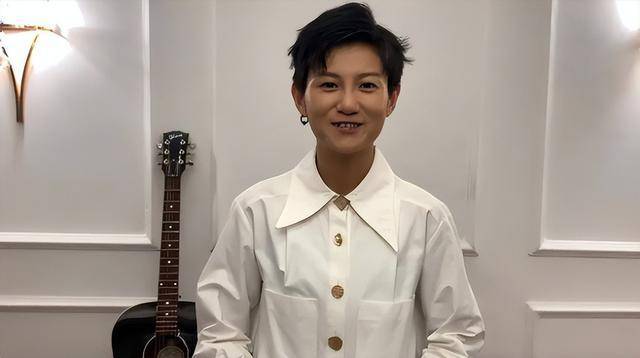 美国超级女声冠军美国超级女生，音乐之路的璀璨明星-第1张图片