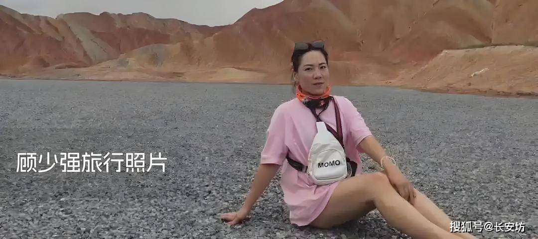 女教师背后的隐秘世界，YIN乱与女同生活的探索