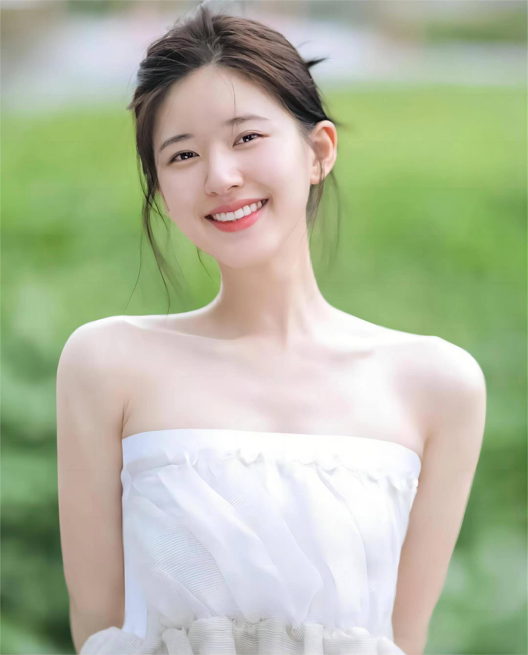 操大胸女探索操大胸女背后的文化与审美