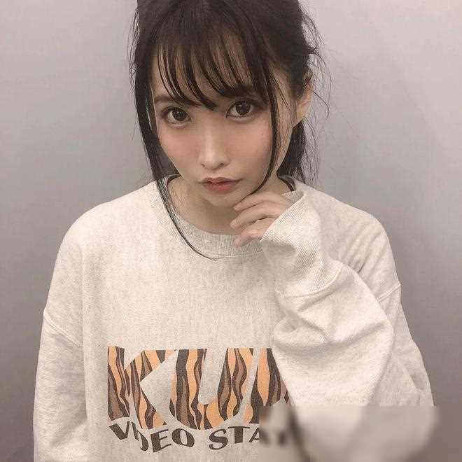 波多野结衣50连精喷在线波多野结衣，50连精喷的魅力与影响-第1张图片