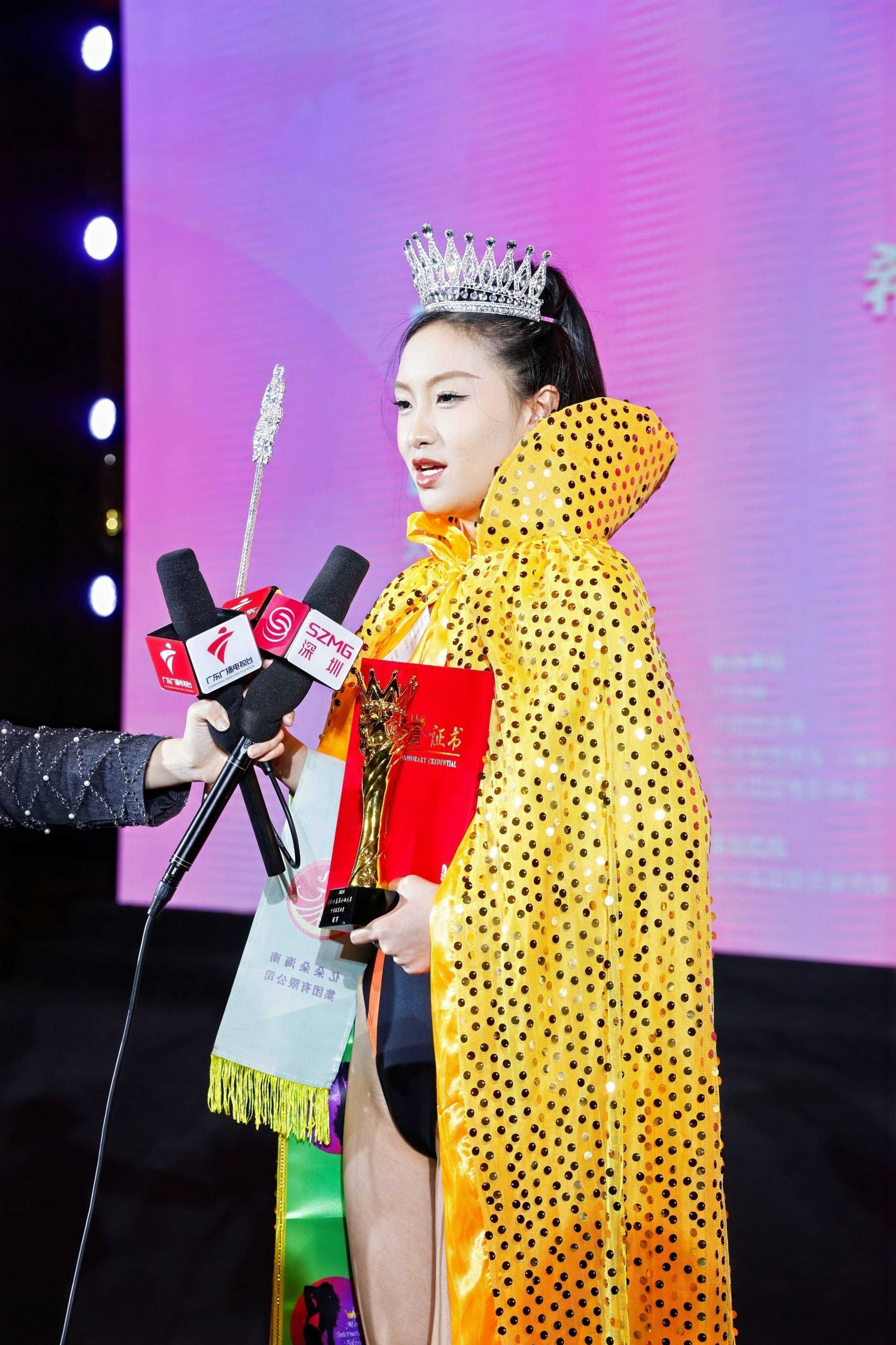 穿比基尼跳舞穿比基尼跳舞的魅力与体验