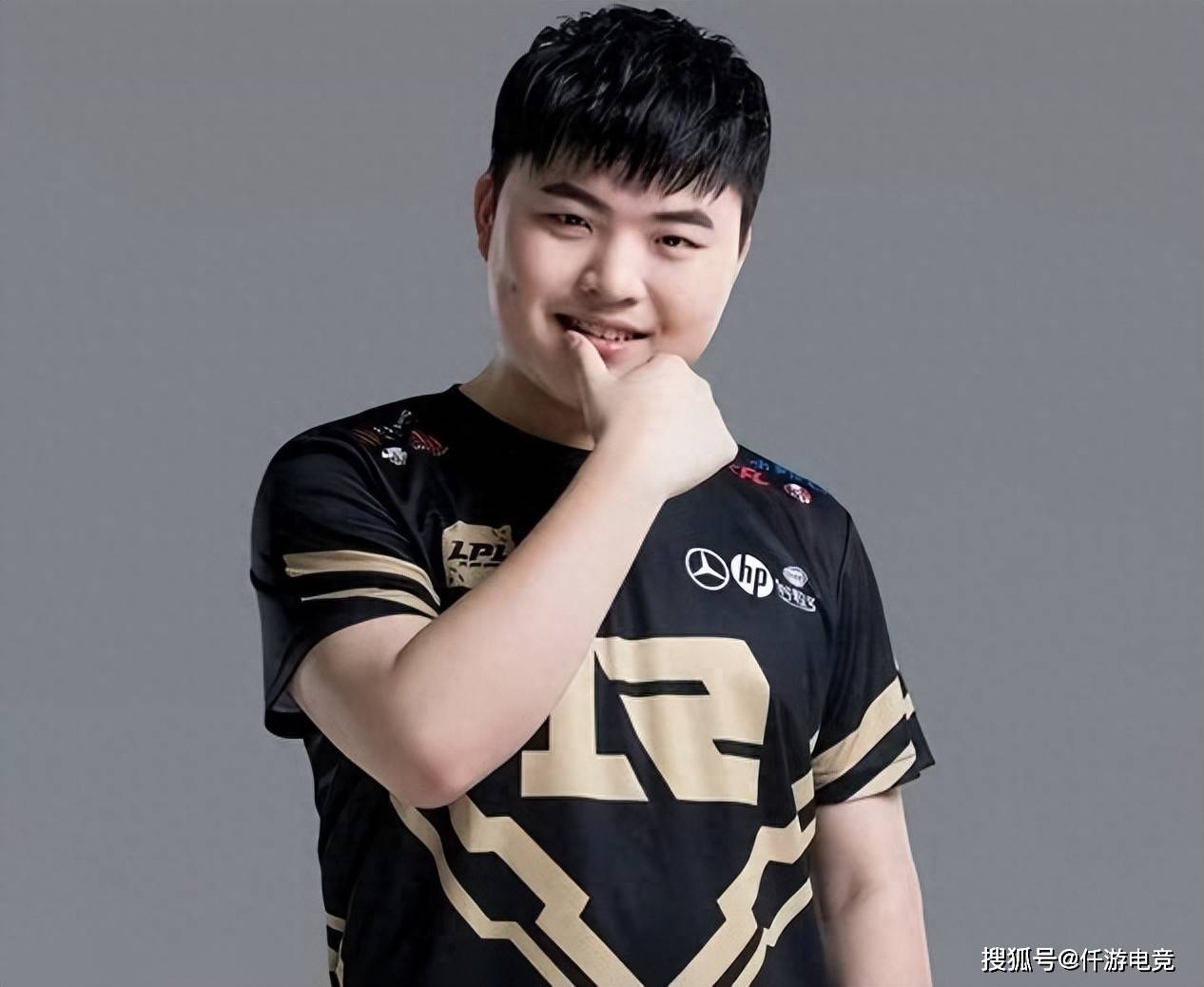 edg.uziEDG战队之星，UZI的传奇之路