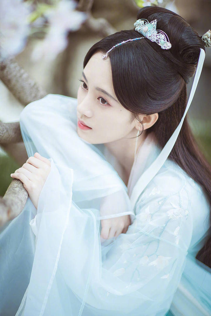 国产美女一级做视频爱国产美女与视频艺术的完美结合-第1张图片