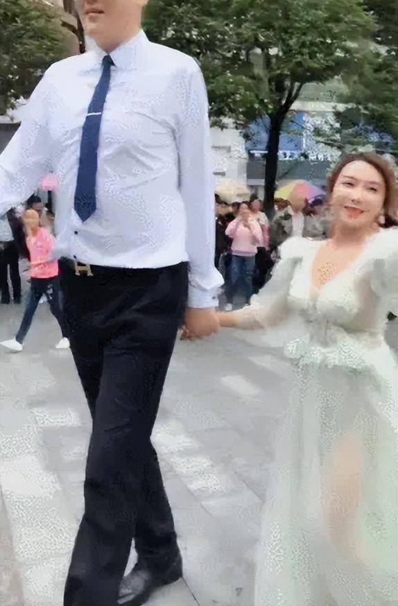 龚玥菲商演视频龚玥菲与神秘的蛇戒