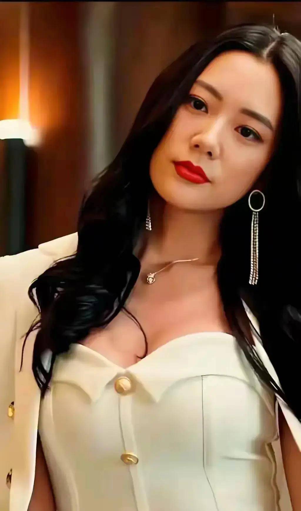 色美女影院探索色美女影院的魅力世界-第2张图片