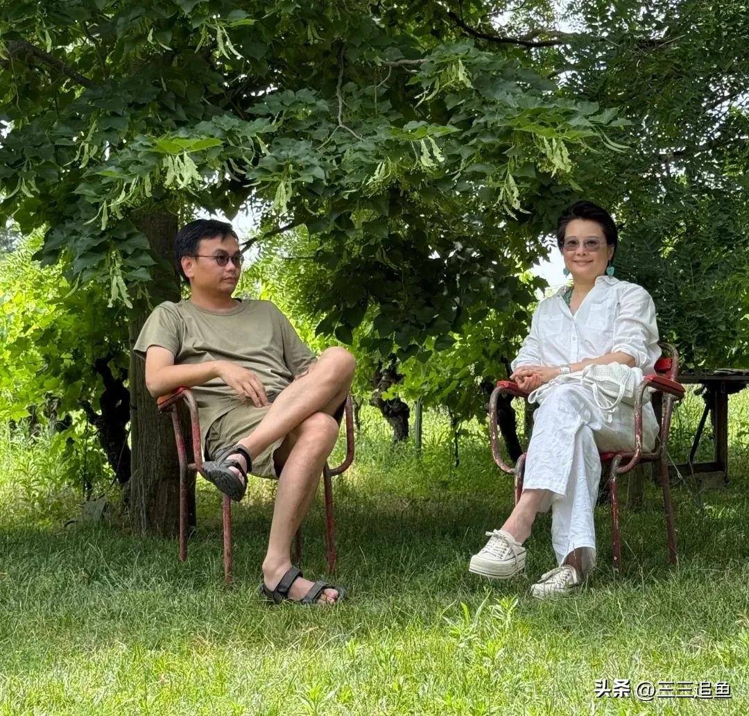 夫妻之间看的视频哔哩夫妻共享的甜蜜时光，哔哩哔哩的温馨回忆-第2张图片