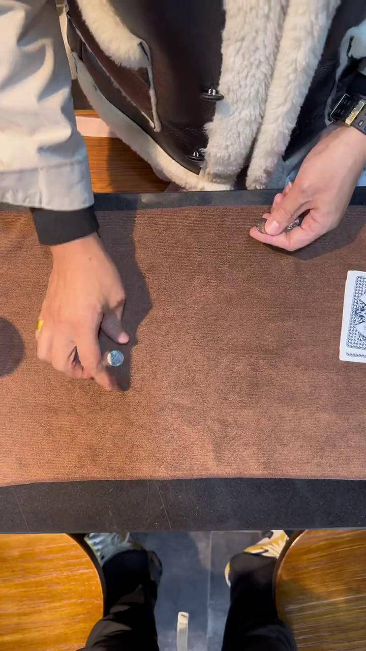 打扑克全程高清视频，揭秘牌技与策略的魅力-第3张图片