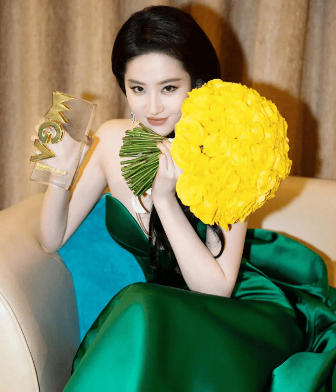 白嫩的白嫩的BBBBBB白嫩的肌肤之美-第2张图片