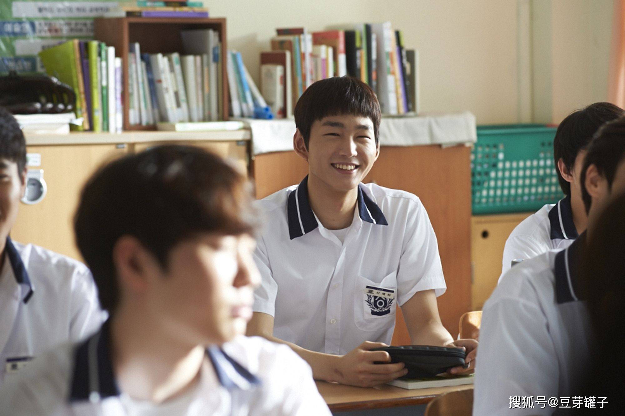 韩国19禁爱情电影的惊艳之作惊艳之作，韩国19禁爱情电影的深度探索-第2张图片