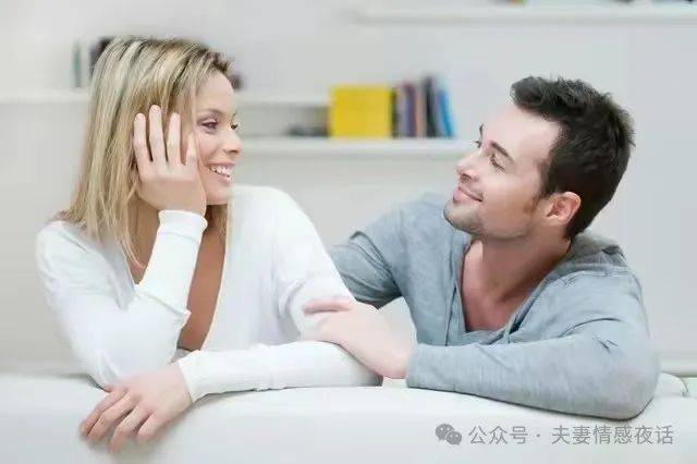 美女与男生的愉悦瞬间——探索身体接触的魅力-第1张图片