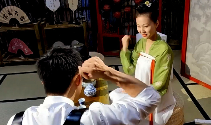 极限挑战下的拳头扩张-第1张图片