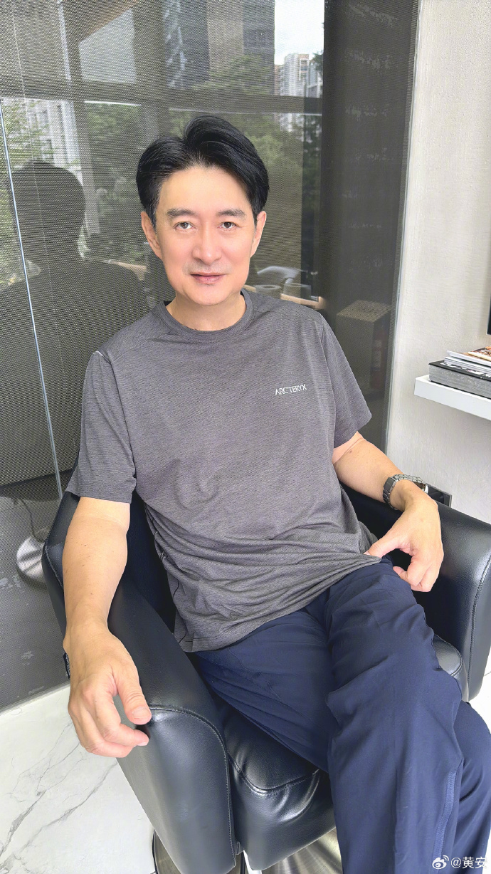 英俊帅气体育生帅气体育生Gary的非凡人生，从出生到运动场上的辉煌-第2张图片