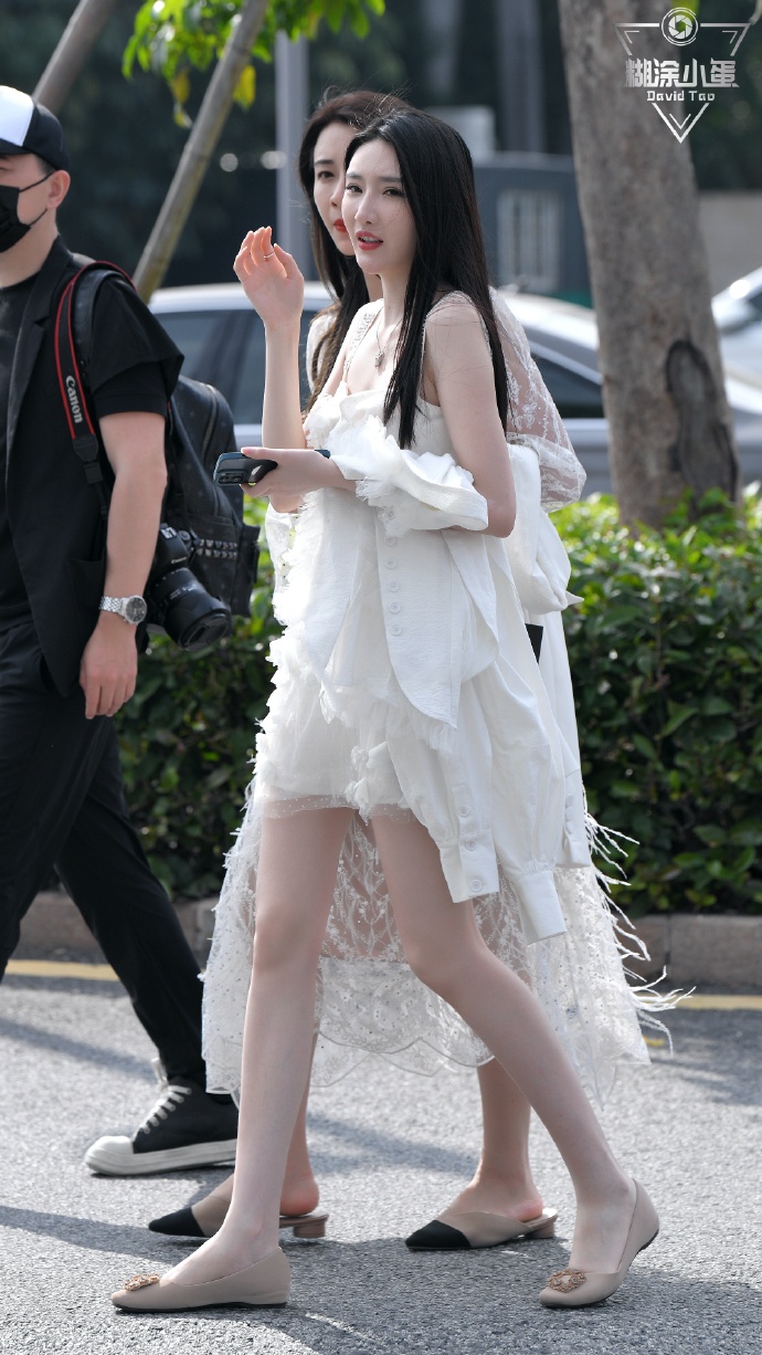 色美妞色美妞的魅力与美丽-第2张图片