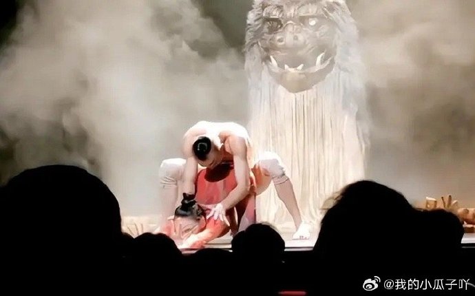裸体无遮女生免费照片裸体无遮女生照片的误解与警示-第2张图片