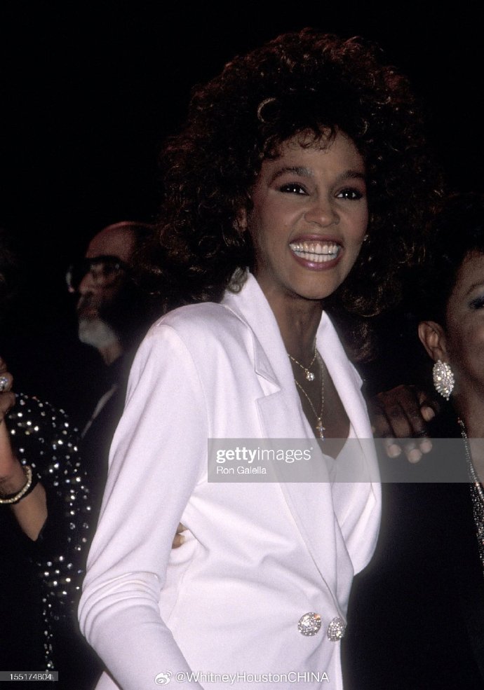 Whitney，一位音乐巨星的传奇人生-第2张图片