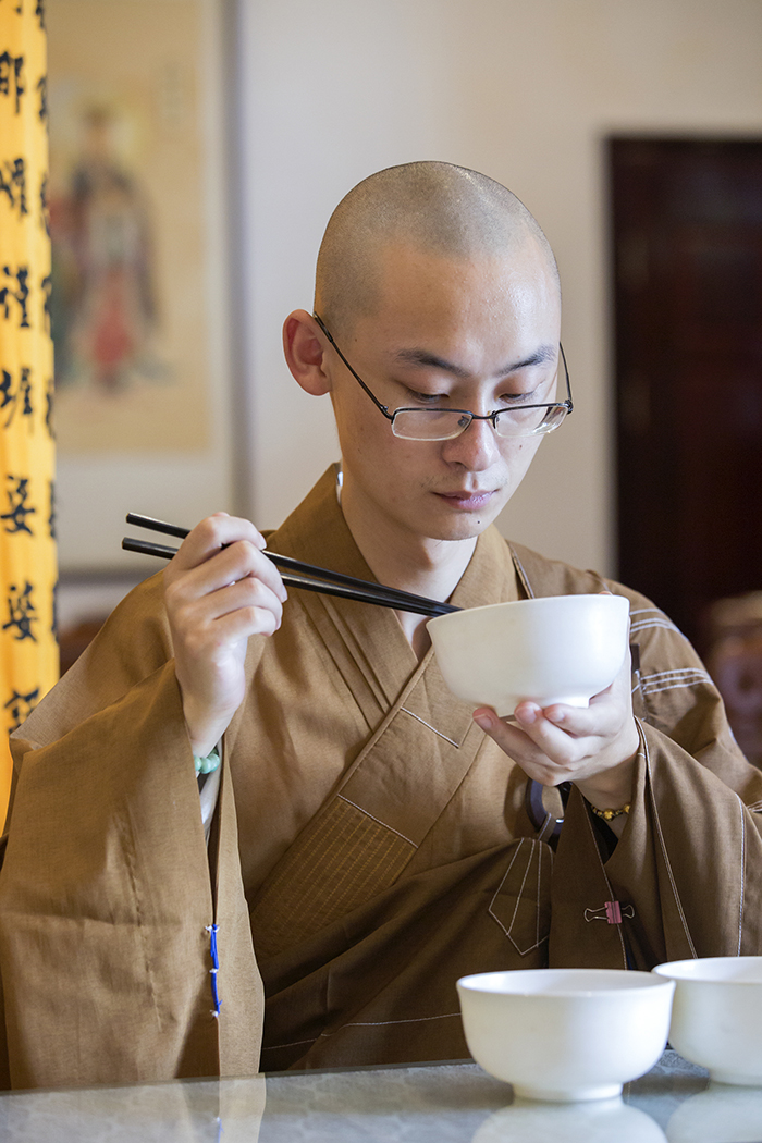 帝王怀孕肚腹挺起难产图片帝王之腹，孕育之威仪-第2张图片