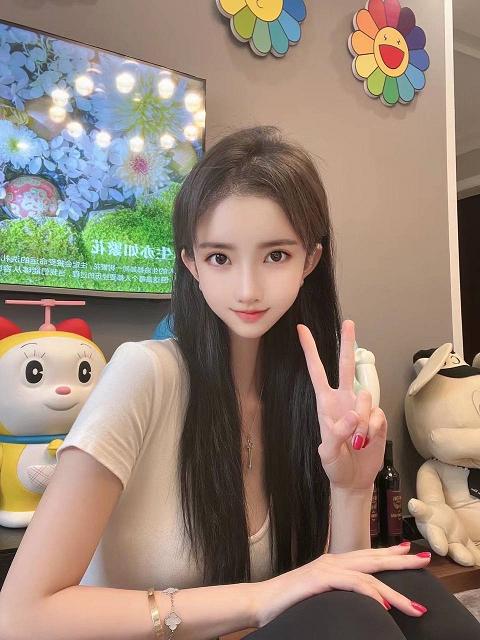 菠萝菠萝蜜，免费高清视频观看体验新篇章-第2张图片