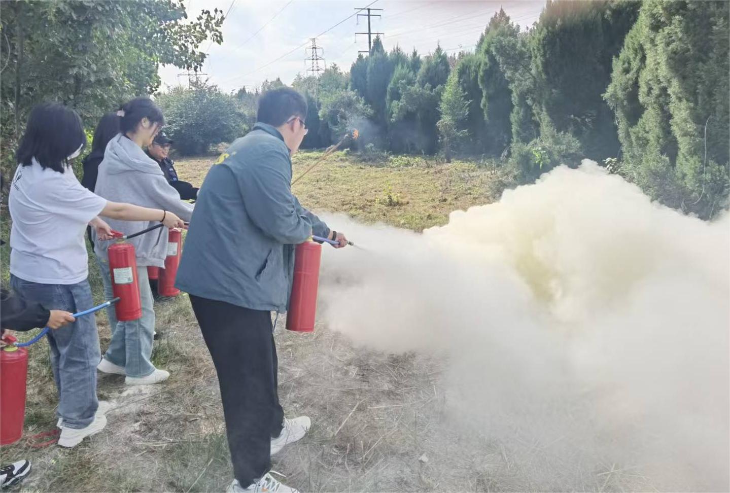 在医务室被教官做得腿软怎么办医务室里的特殊教育——教官的温柔与腿软的经历-第3张图片