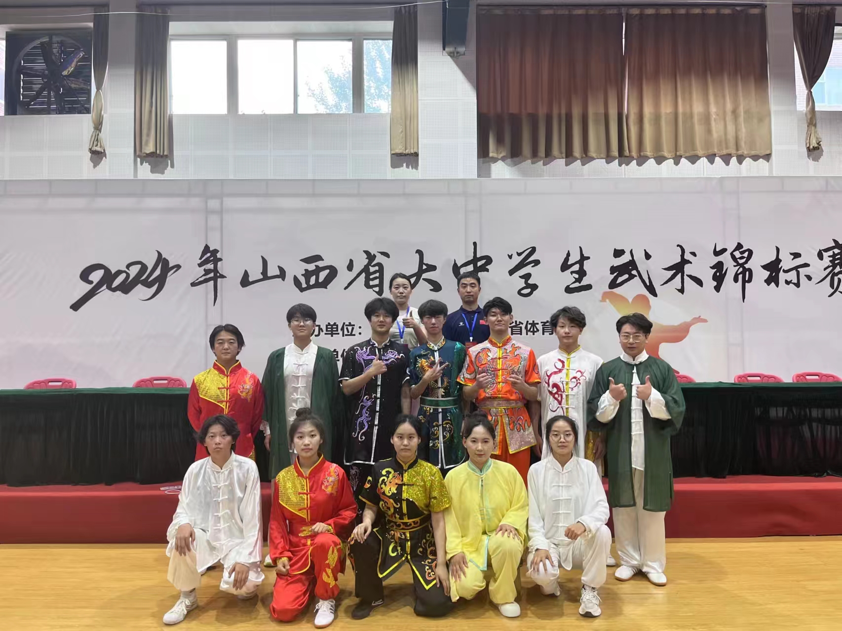 纷影连环踢，武术之魂的华丽展现-第1张图片
